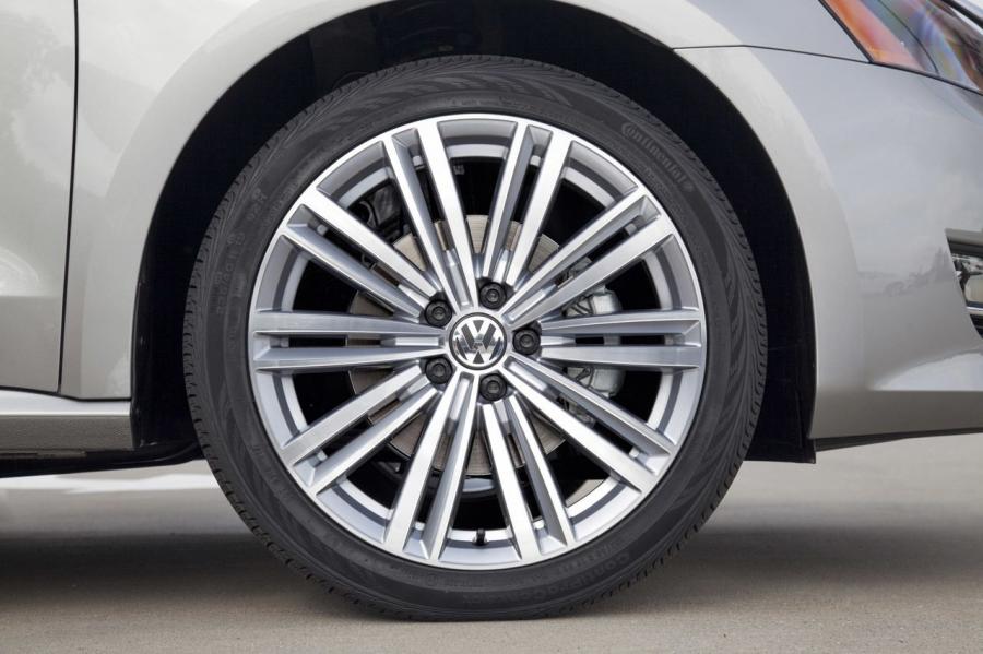  Volkswagen Passat Sport 2014 года  (фото 13 из 13)